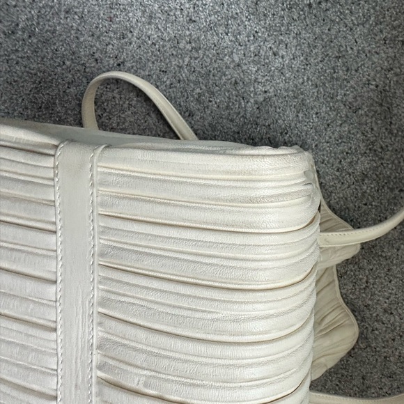 Authentic Bvlgari handbag - gorgeous, soft cream colored, like new. - Picture 3 of 7
